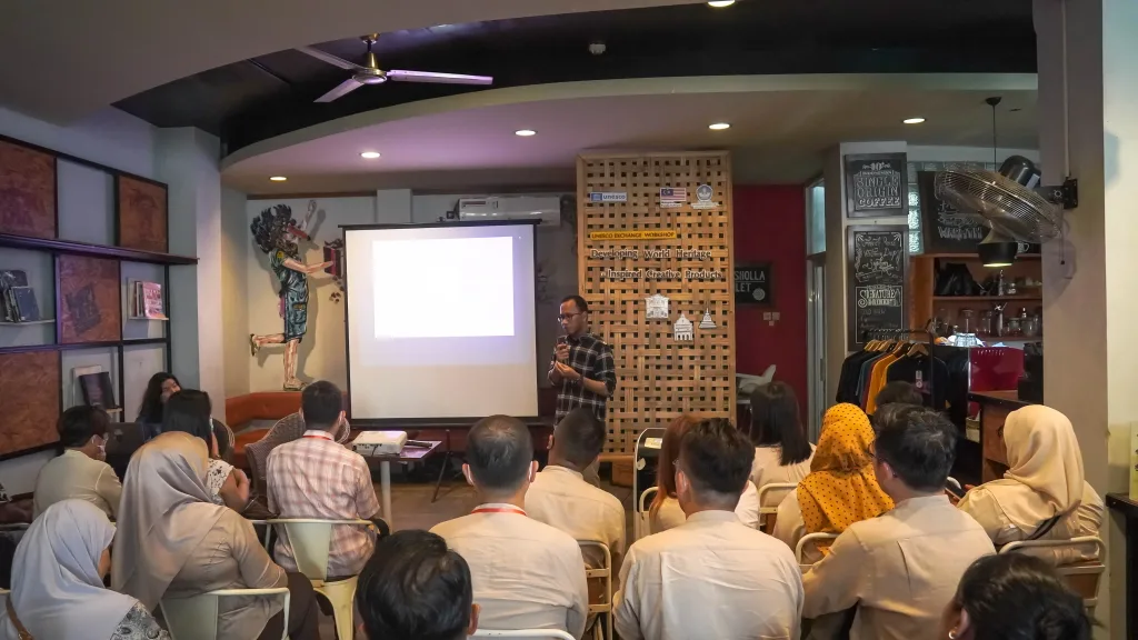 Sesi presentasi workshop